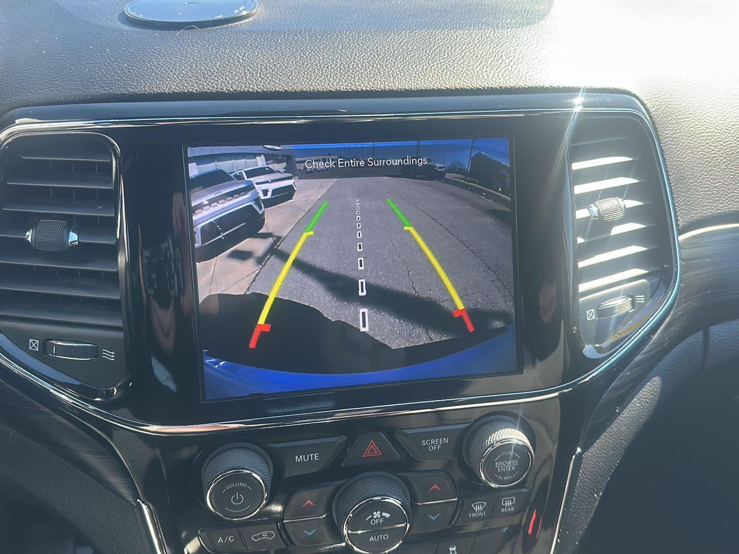 2020 Jeep Grand Cherokee Laredo E