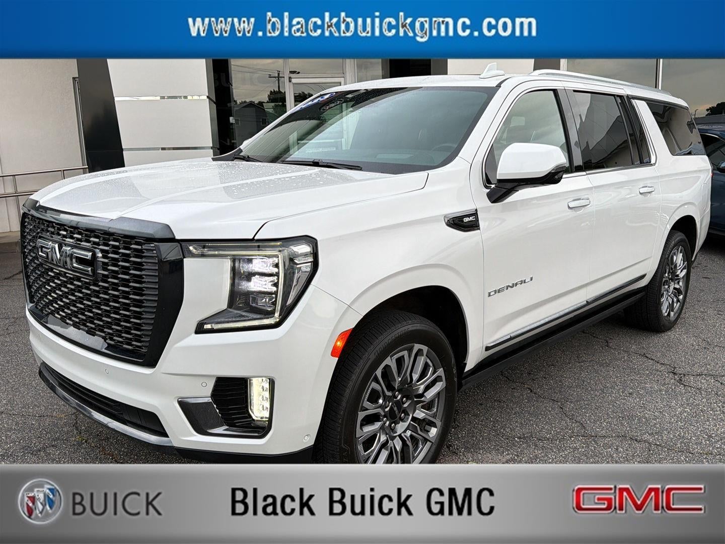 2023 GMC Yukon Denali Ultimate AWD's photo