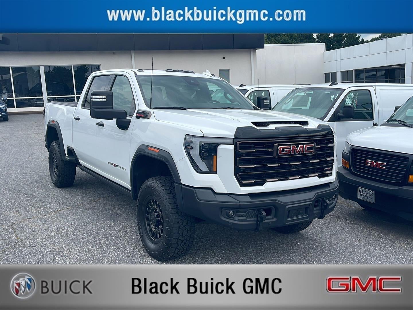 2024 GMC Sierra 4WD Crew Cab Standard Box AT4X's photo