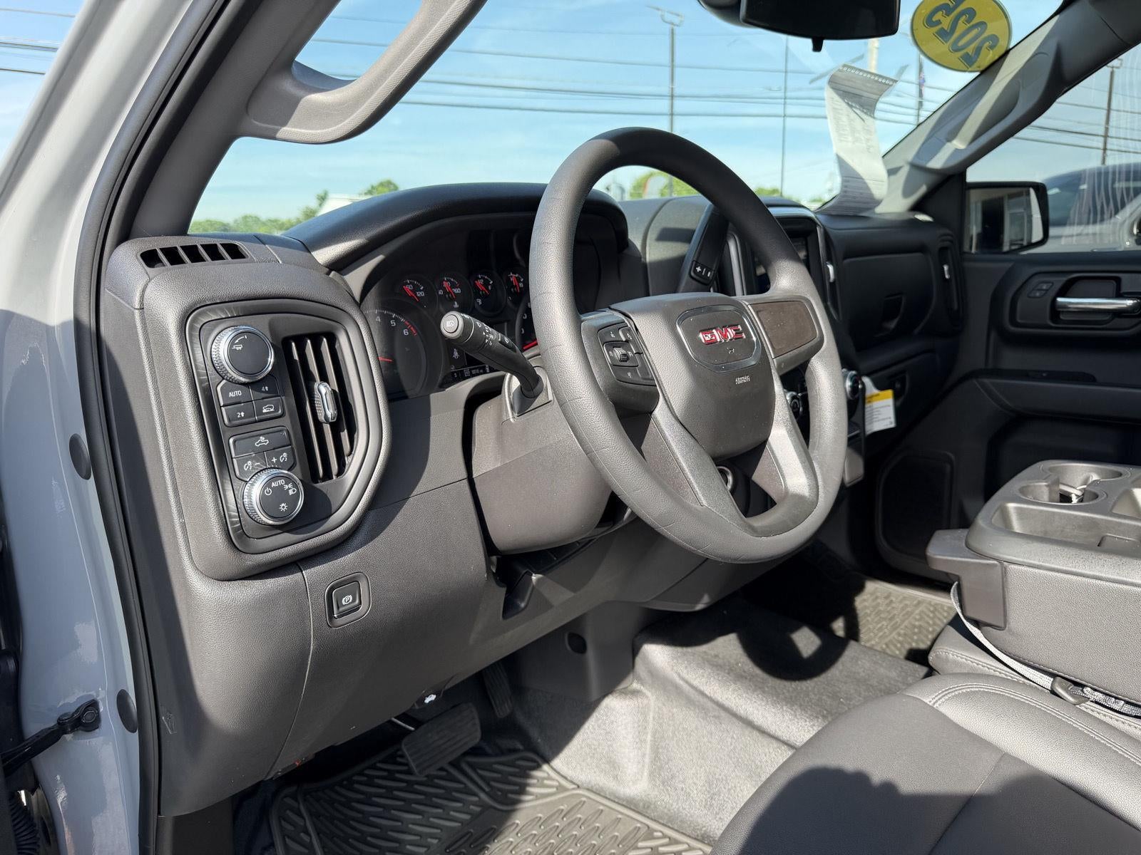 2025 GMC Sierra 1500 Pro