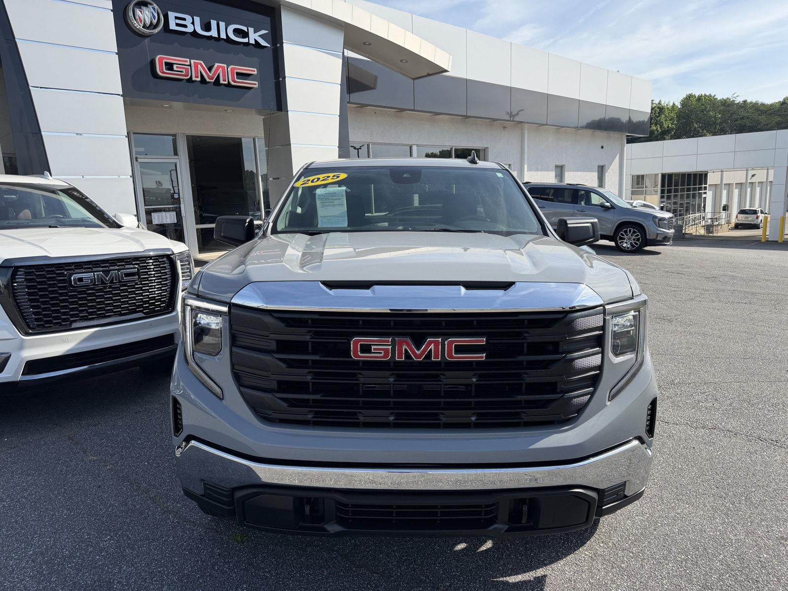 2025 GMC Sierra 1500 Pro