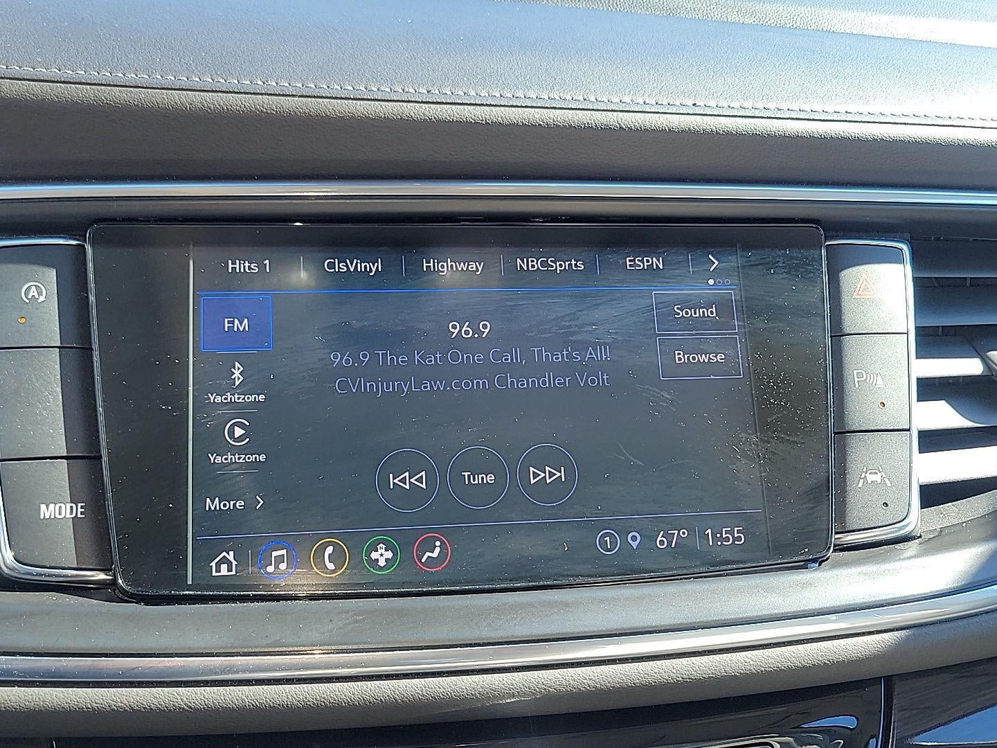 2023 Buick Enclave Essence