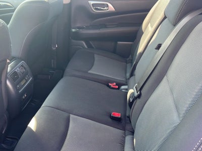 2019 Nissan Pathfinder S