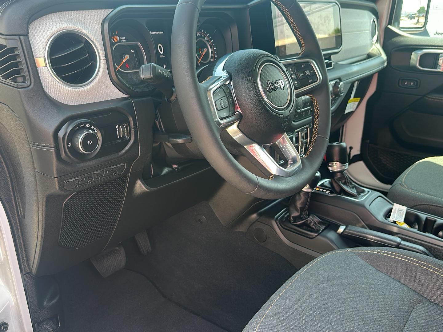 2024 Jeep Wrangler 4-Door Sahara 4x4