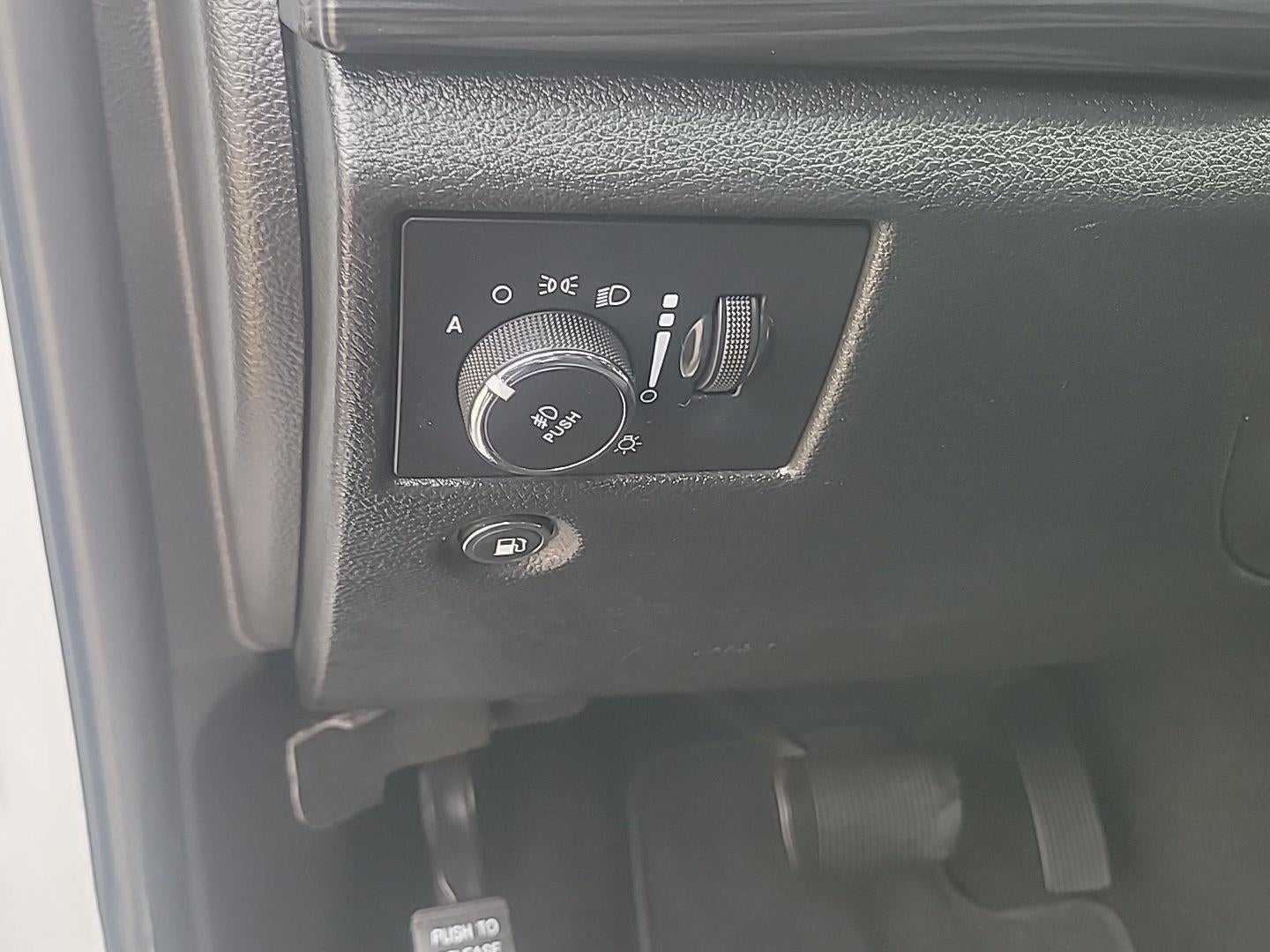 2022 Jeep Grand Cherokee Laredo X 4x2