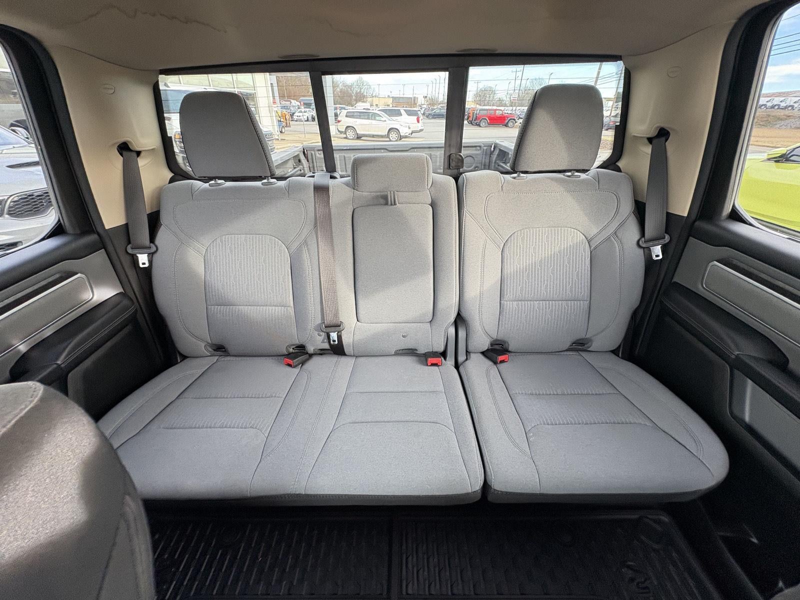 2020 RAM 1500 Big Horn Crew Cab 4x4 5'7' Box