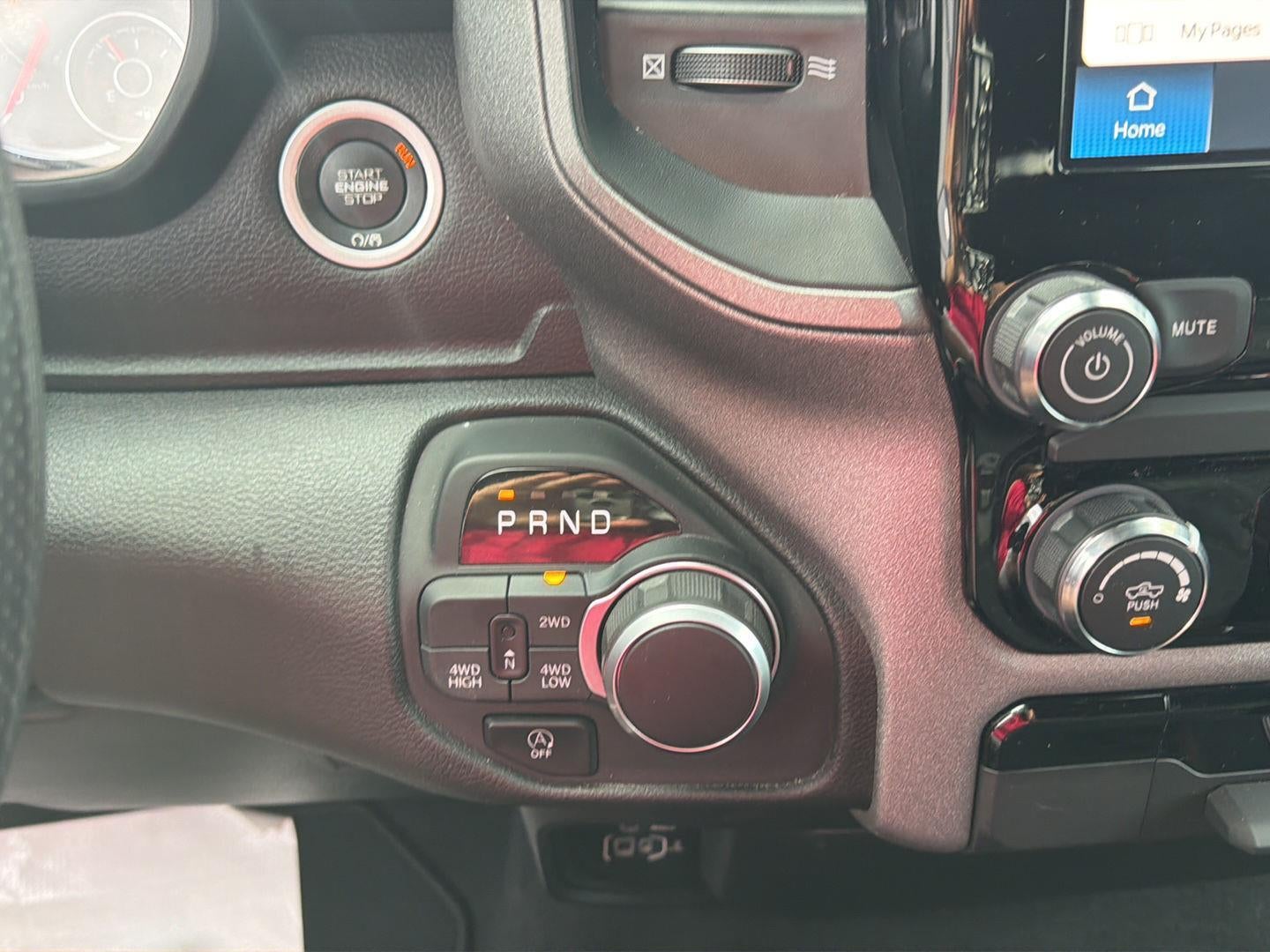 2025 RAM 1500 Tradesman Crew Cab 4x4 5'7' Box