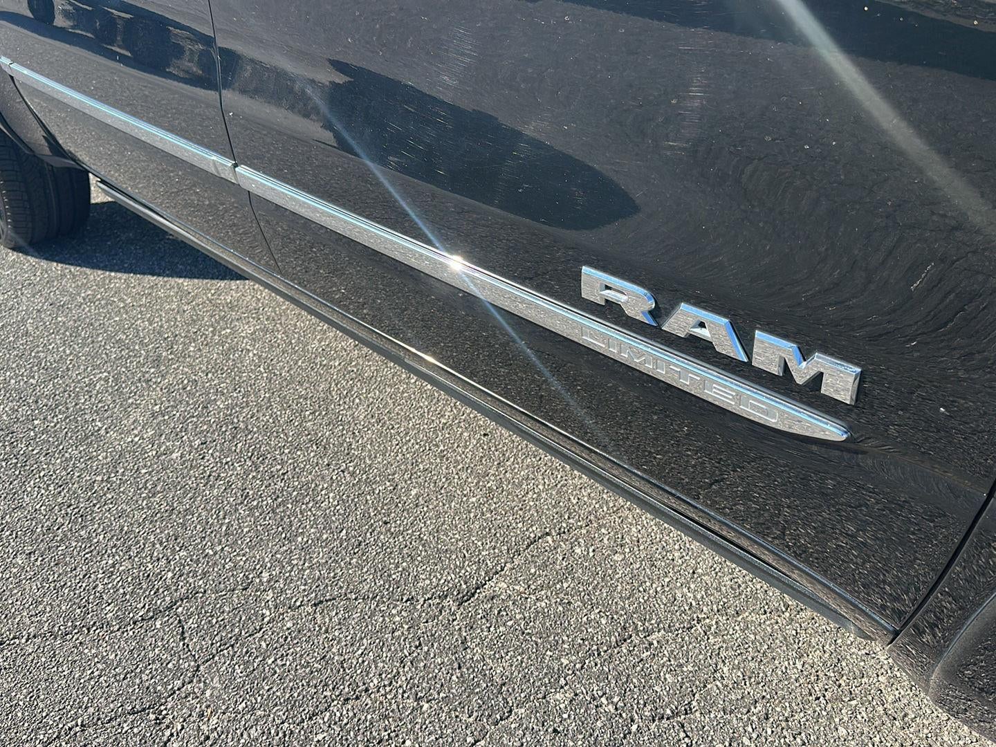 2019 RAM 1500 Limited Crew Cab 4x4 5'7' Box