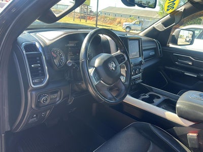 2019 RAM 1500 Laramie Crew Cab 4x4 5'7' Box