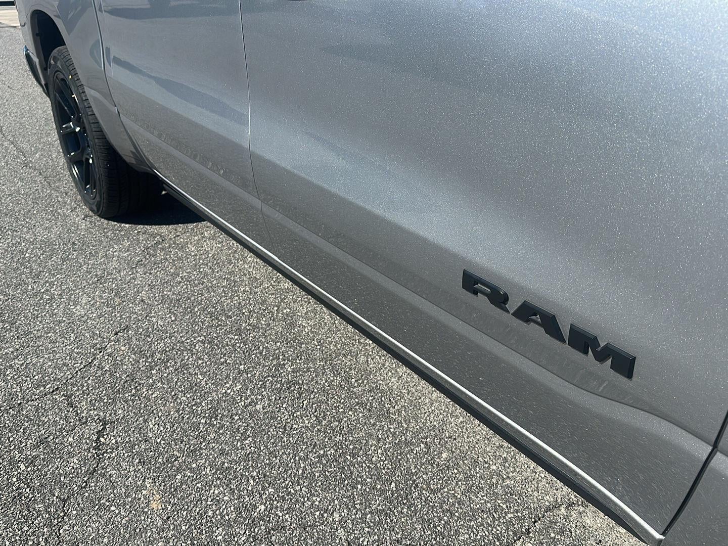 2023 RAM 1500 Laramie Crew Cab 4x4 5'7' Box