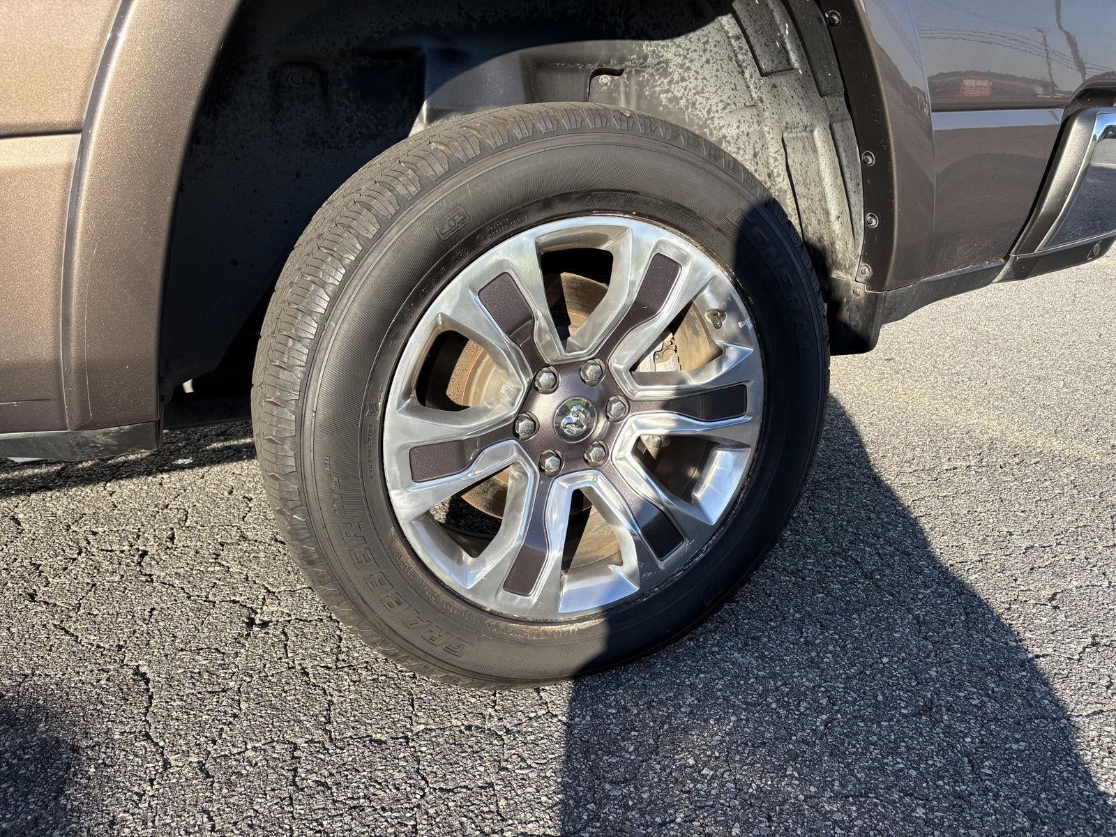 2020 RAM 1500 Laramie Longhorn Crew Cab 4x4 5'7' Box