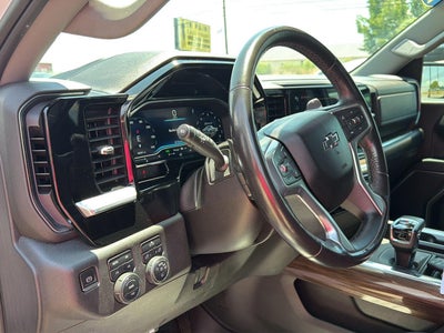 2022 Chevrolet Silverado 1500 4WD Crew Cab Short Bed RST