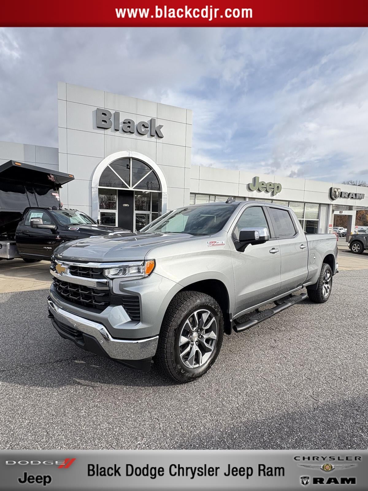 2025 Chevrolet Silverado 1500 4WD Crew Cab Standard Bed LT