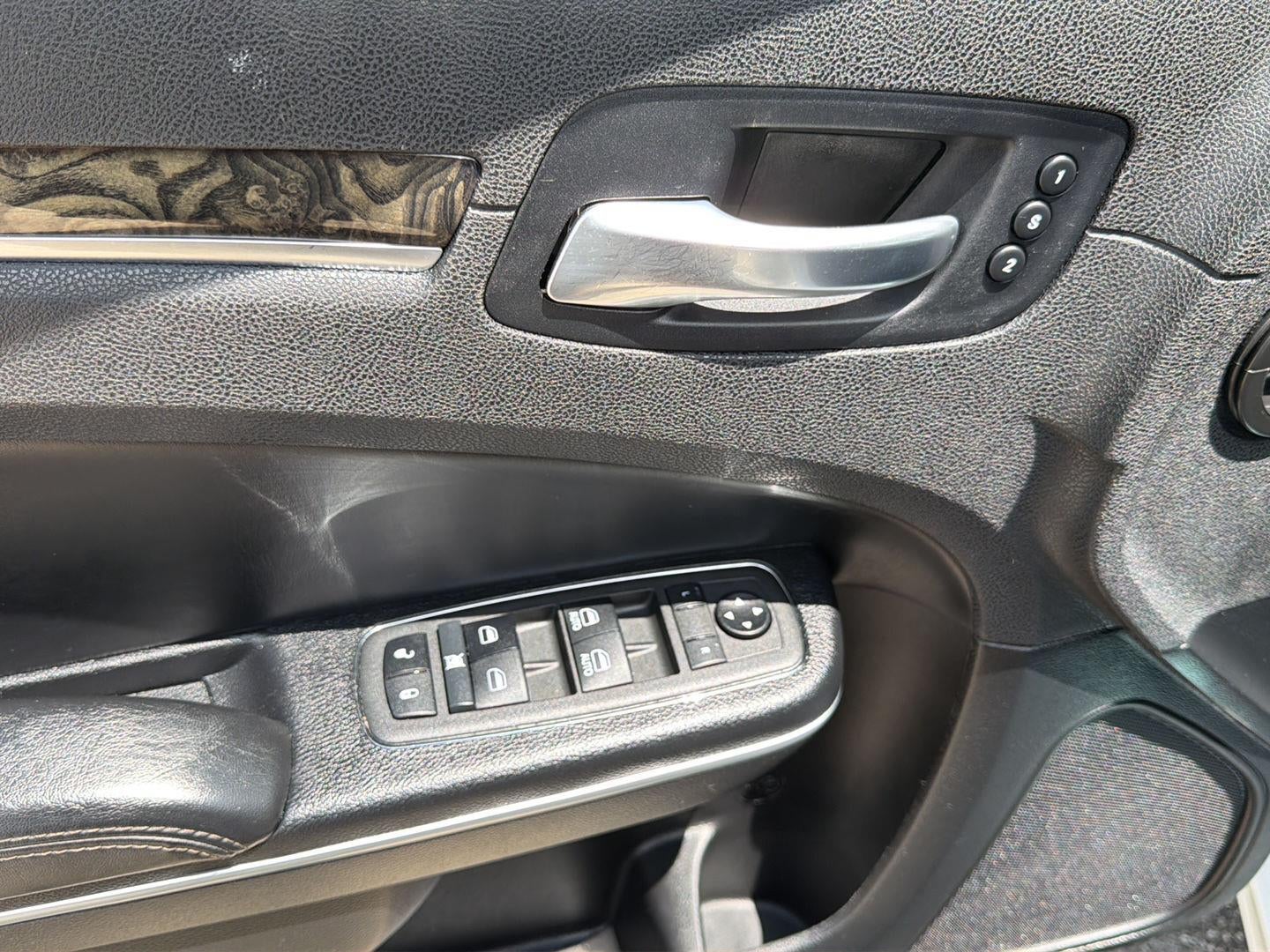 2021 Chrysler 300 Touring L AWD