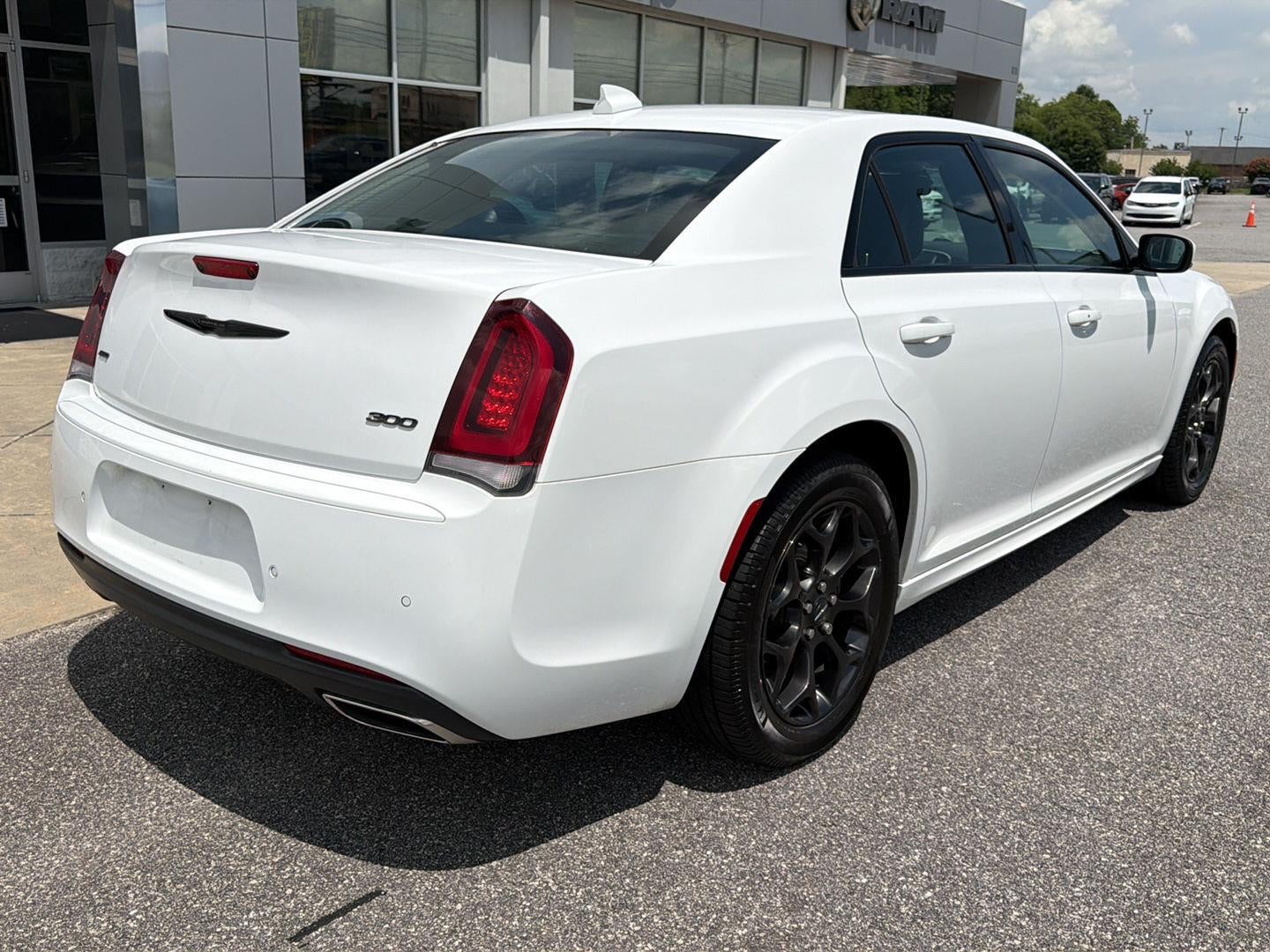 2021 Chrysler 300 Touring L AWD