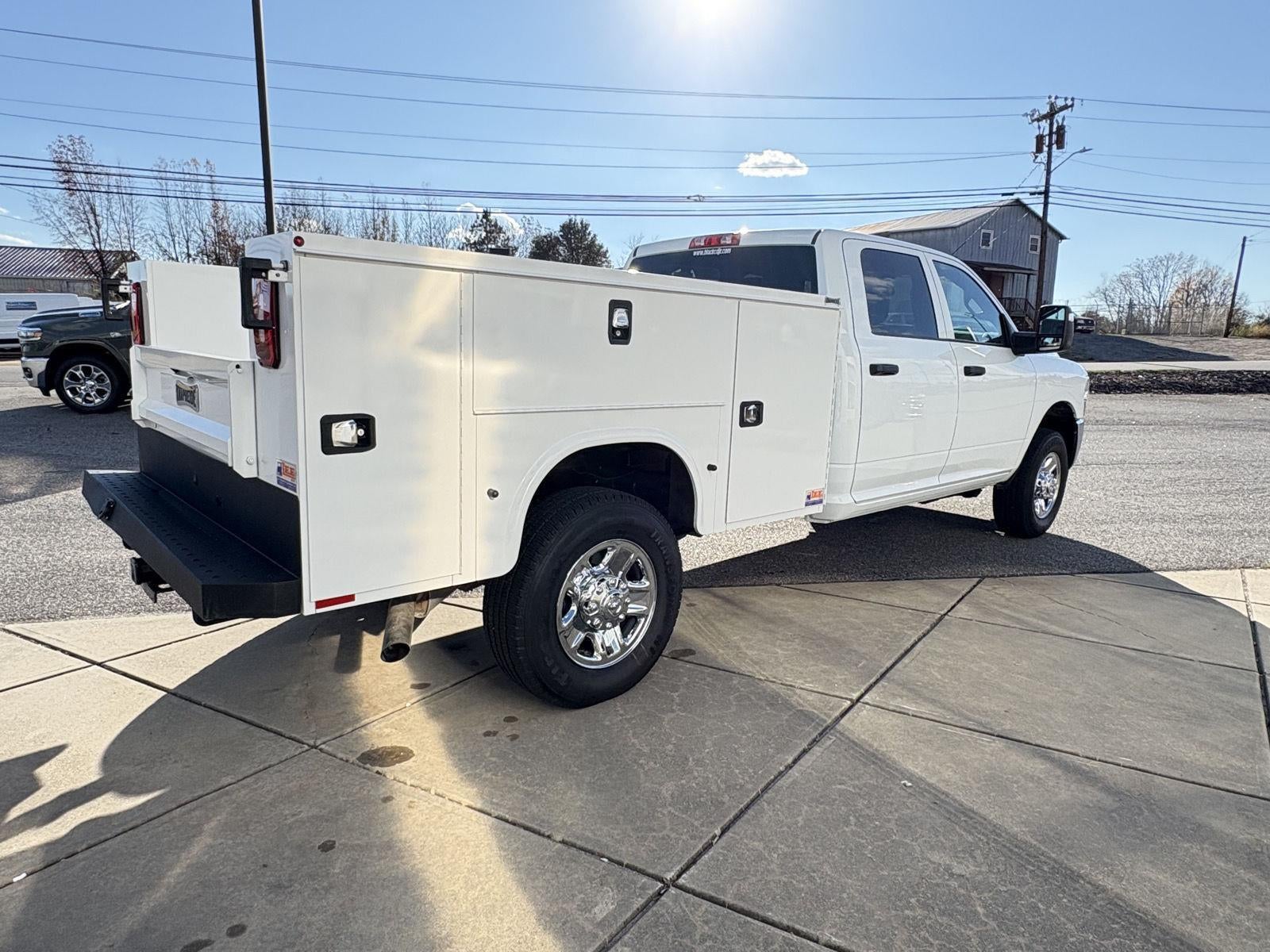 2024 RAM 3500 Tradesman Crew Cab 4x4 8' Box