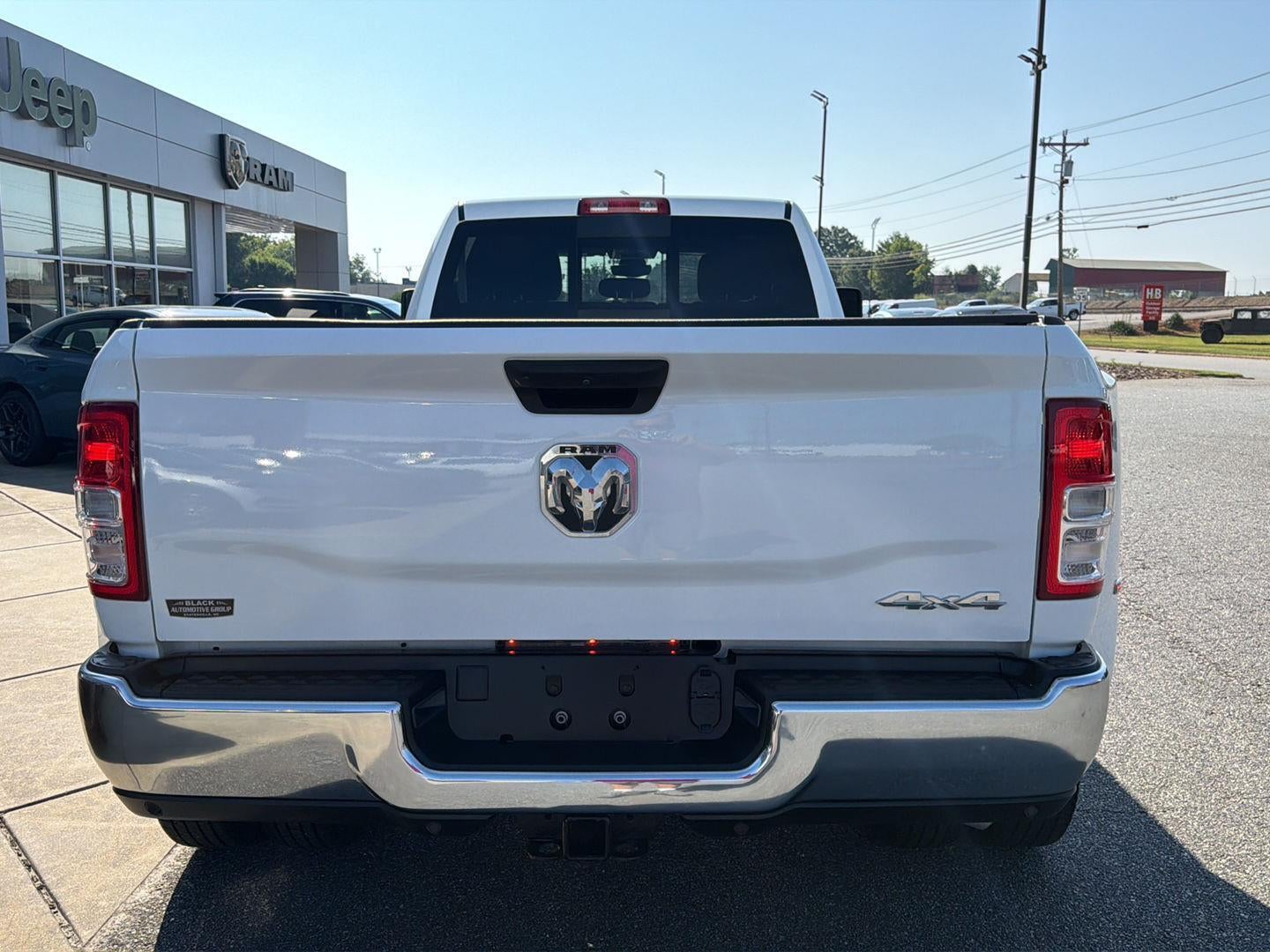 2024 RAM 3500 Tradesman Crew Cab 4x4 8' Box