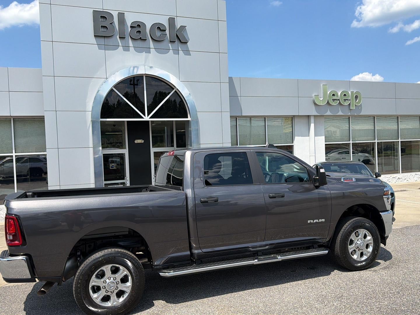 2026 RAM 2500 Big Horn Crew Cab 4x4 6'4' Box