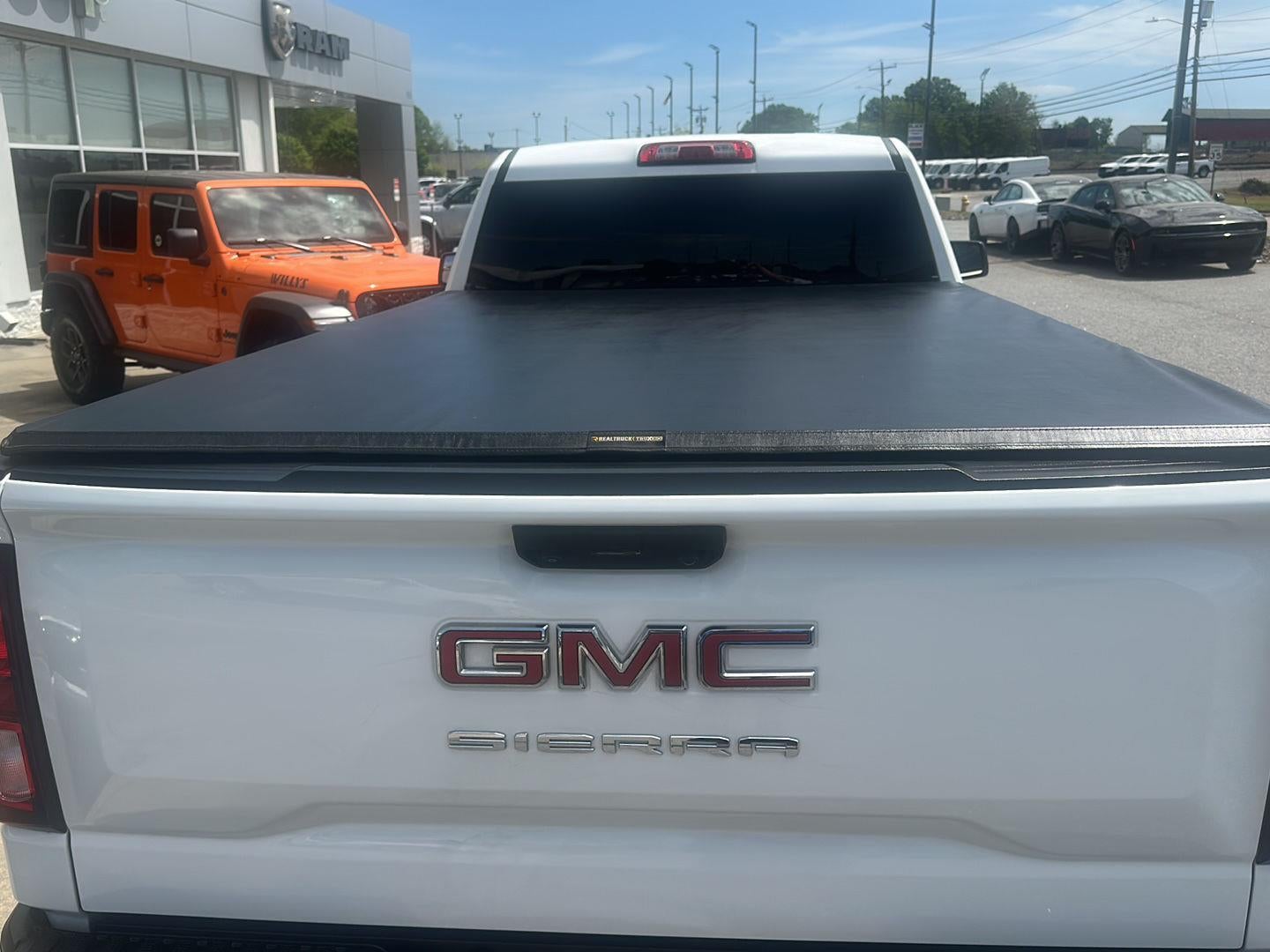 2024 GMC Sierra 1500 4WD Regular Cab Long Box Pro