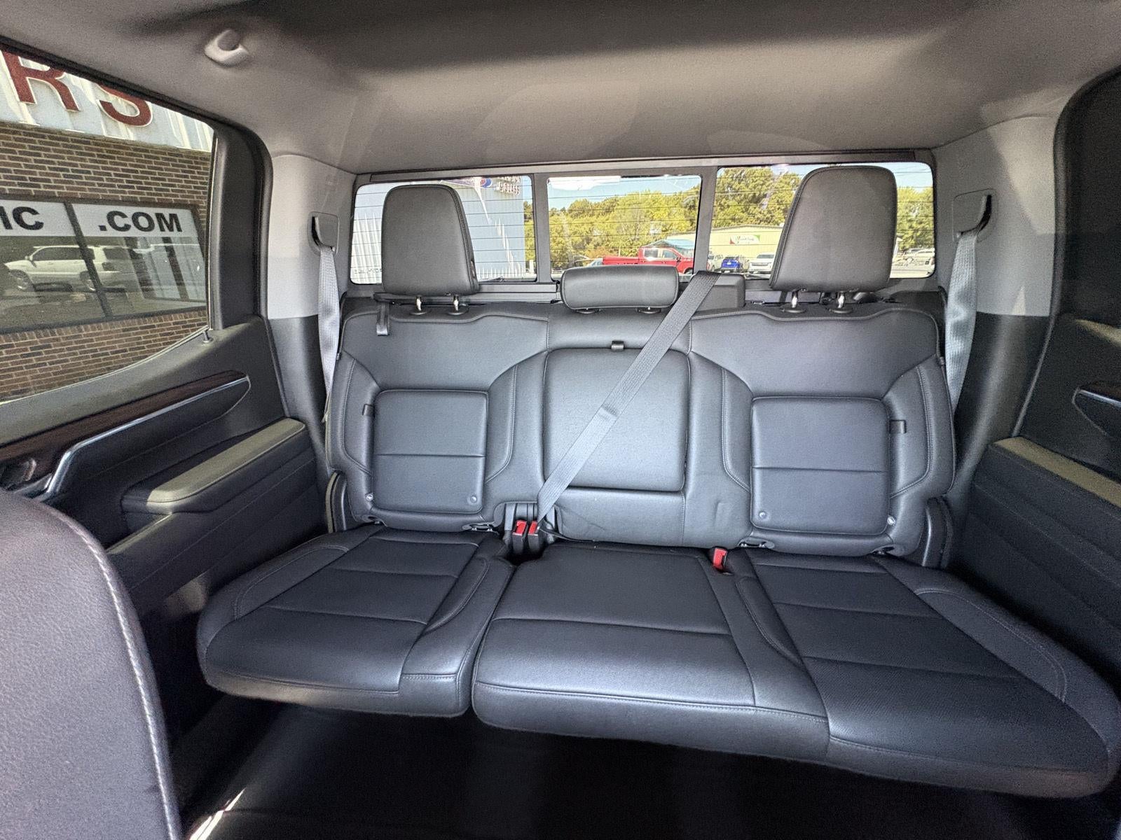 2022 GMC Sierra 1500 4WD Crew Cab Short Box SLT