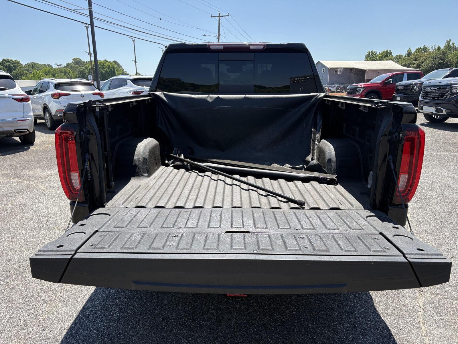 2022 GMC Sierra 1500 4WD Crew Cab Short Box SLT