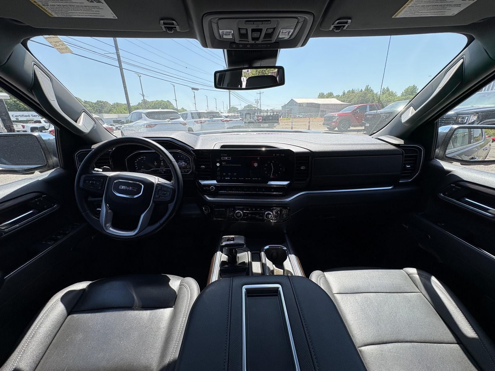 2022 GMC Sierra 1500 4WD Crew Cab Short Box SLT