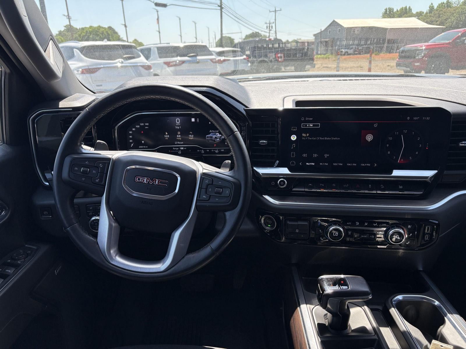 2022 GMC Sierra 1500 4WD Crew Cab Short Box SLT